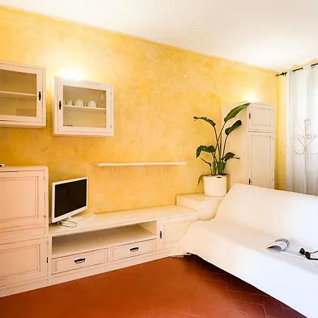 Lungomare - Helloelba * بورتوفيرّايو