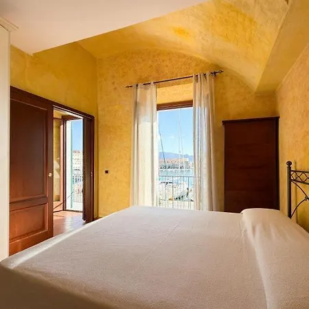 Lungomare - Helloelba Hébergement de vacances Portoferraio